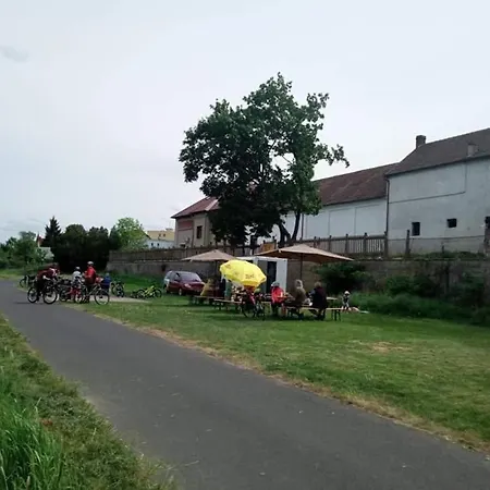 Cesky Bufik - Stanove Taboriste Campsite *